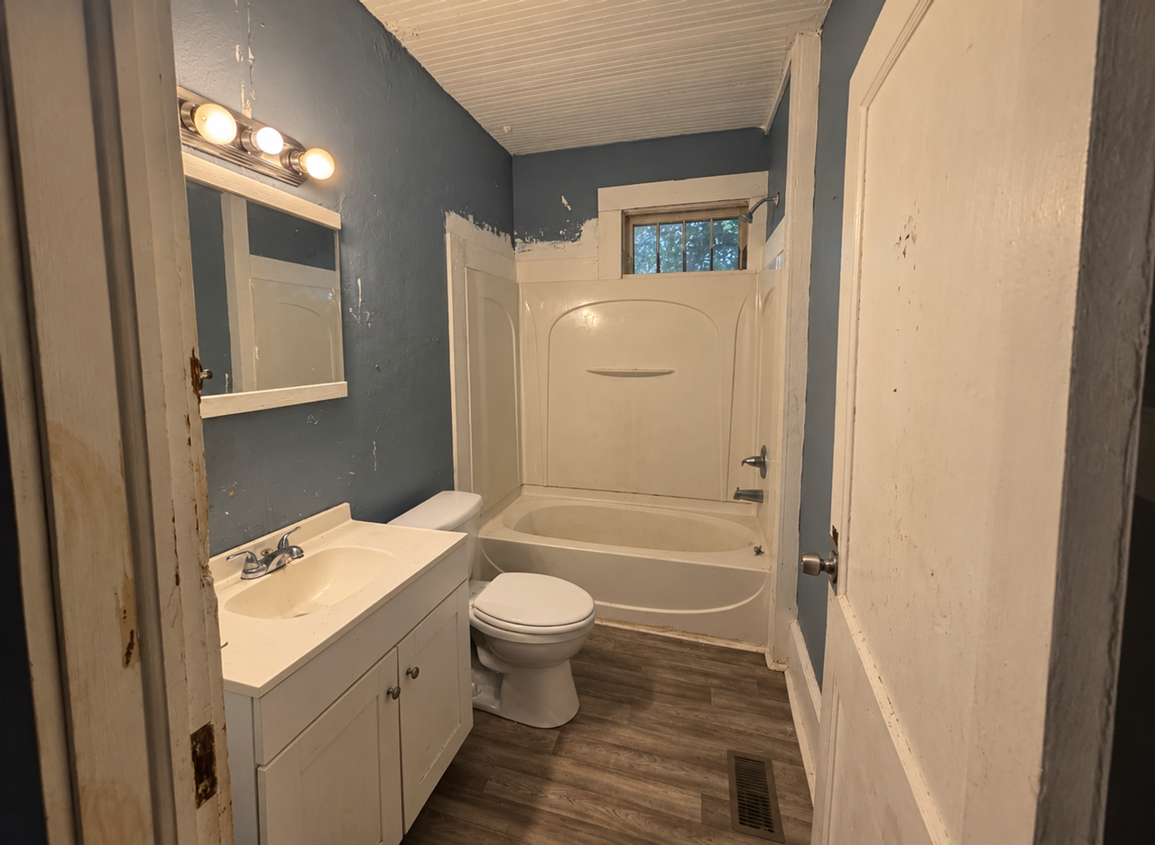 1109 Radium Springs Rd - Photo 7 of 8