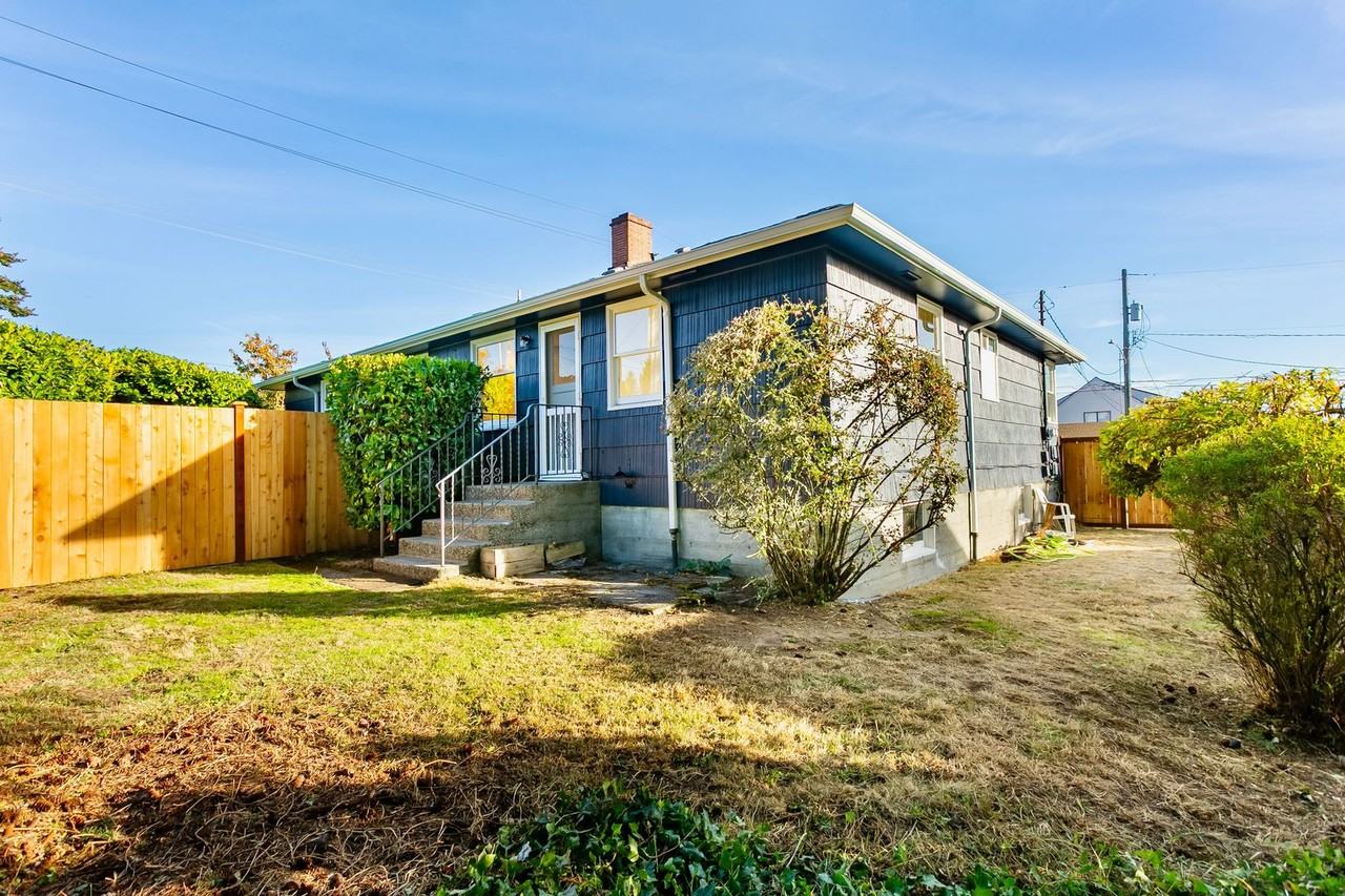 3905 N 16th St - Photo 4 of 21