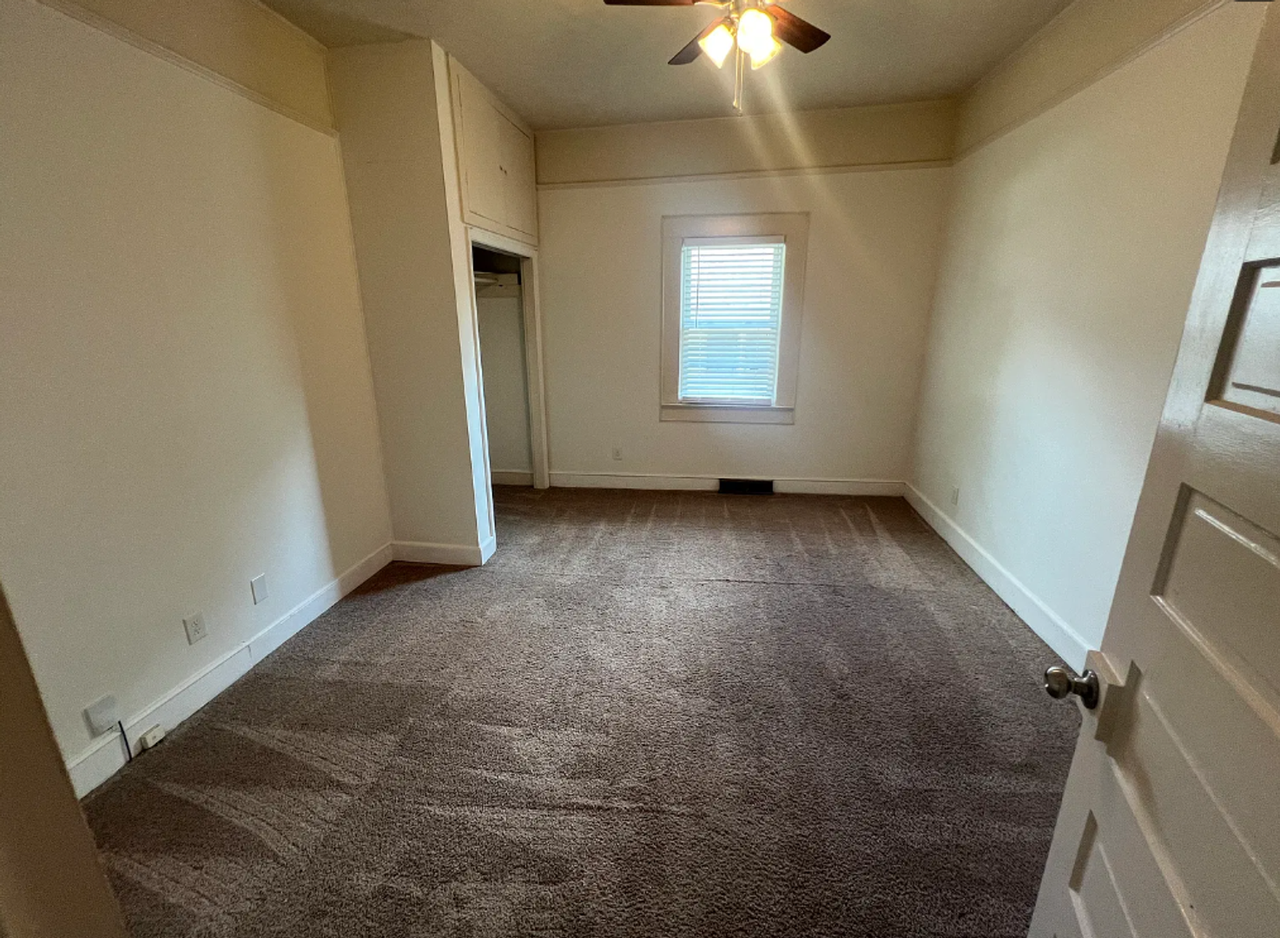 329 Ligon St - Photo 6 of 7