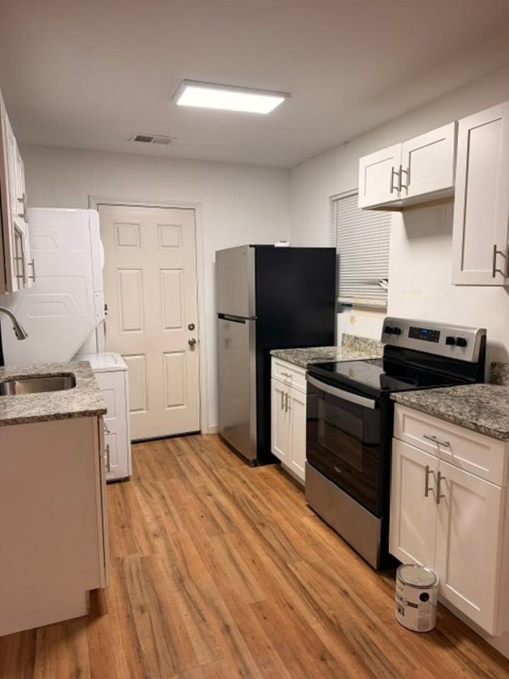 2917 Hood St - Photo 4 of 7
