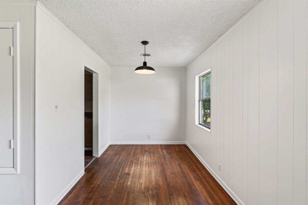 106 Rosemary Ave - Photo 7 of 46