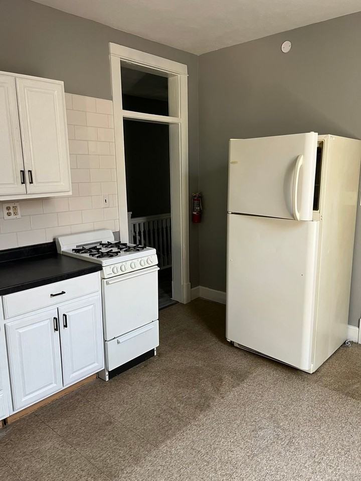 701 W Beardsley - Photo 2 of 15