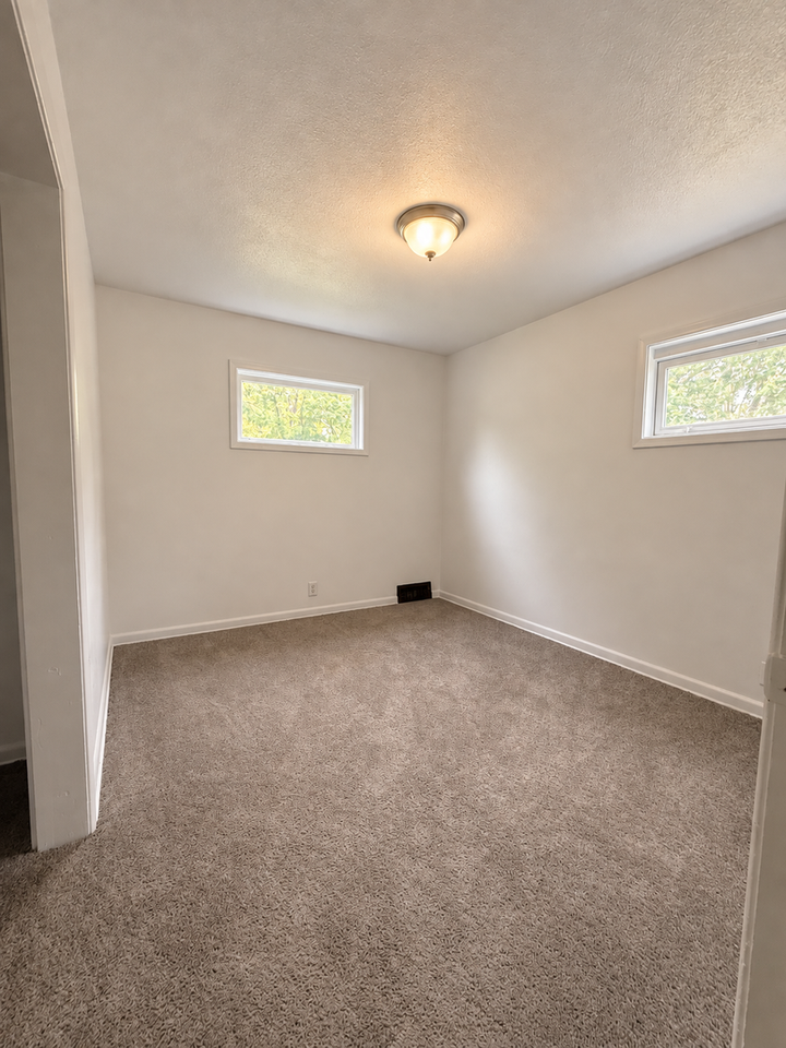 1317 Huey St - Photo 4 of 8