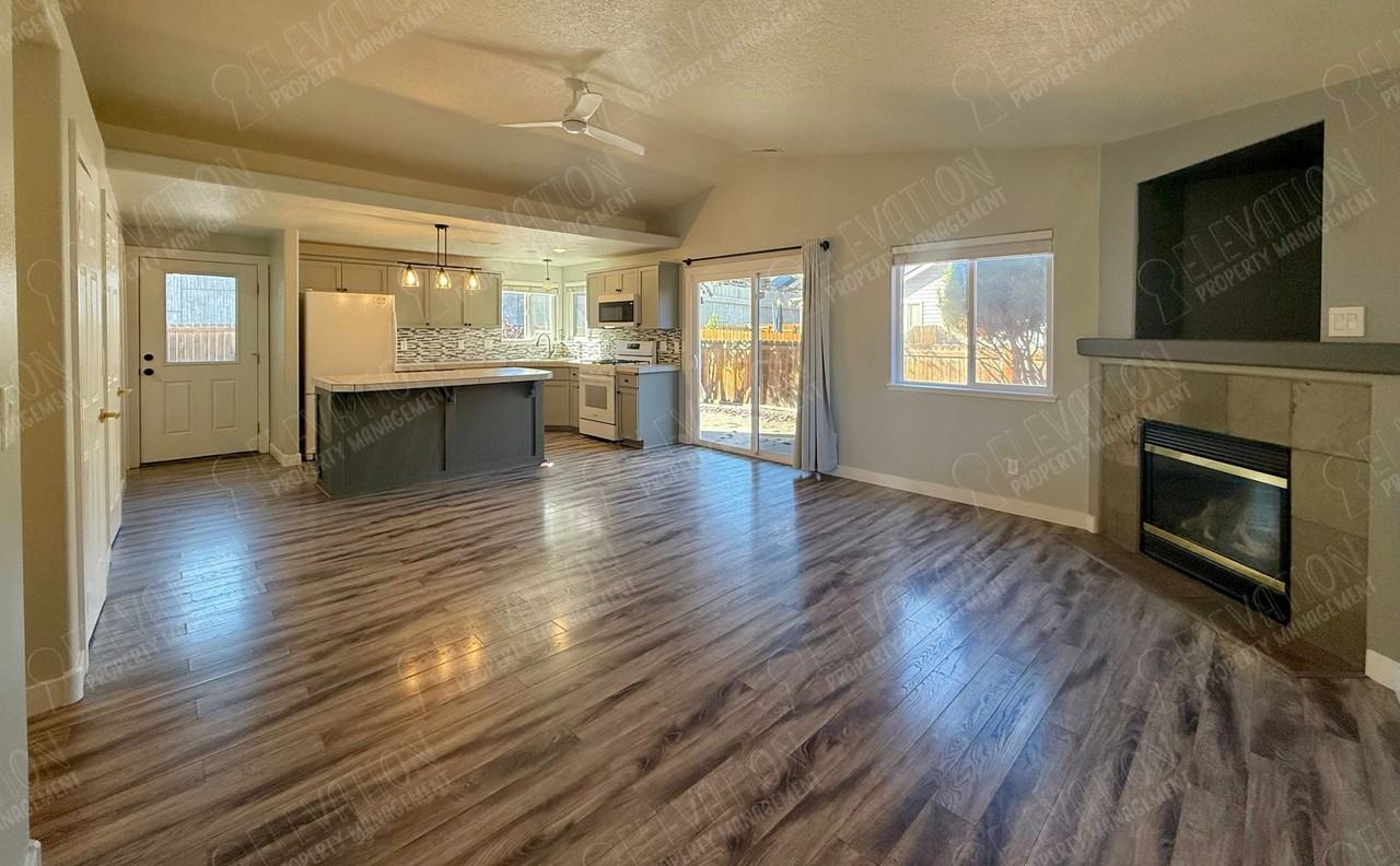 61049 Larkspur Loop - Photo 4 of 20