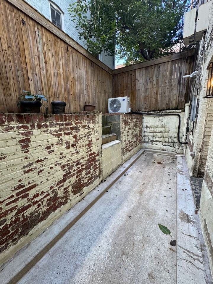 2145 N St Nw - Photo 2 of 13