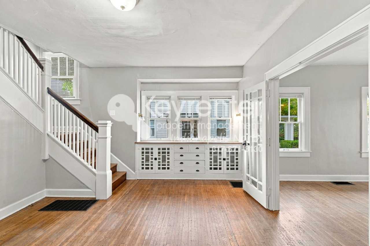 5026 Central Ave - Photo 2 of 16