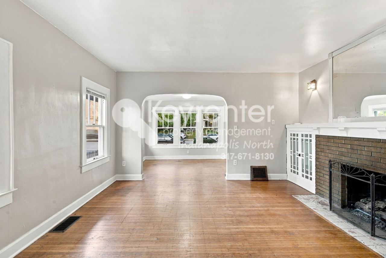 5026 Central Ave - Photo 6 of 16