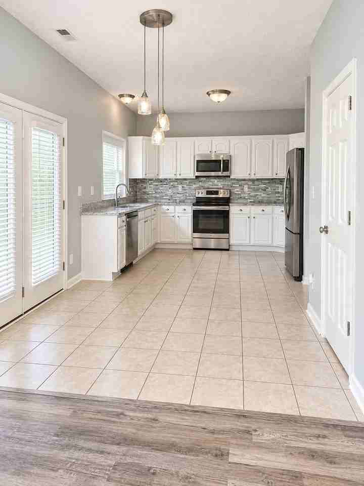 9822 Collier Ln - Photo 3 of 27