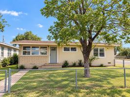 featured image of 2102 Lindell Ave