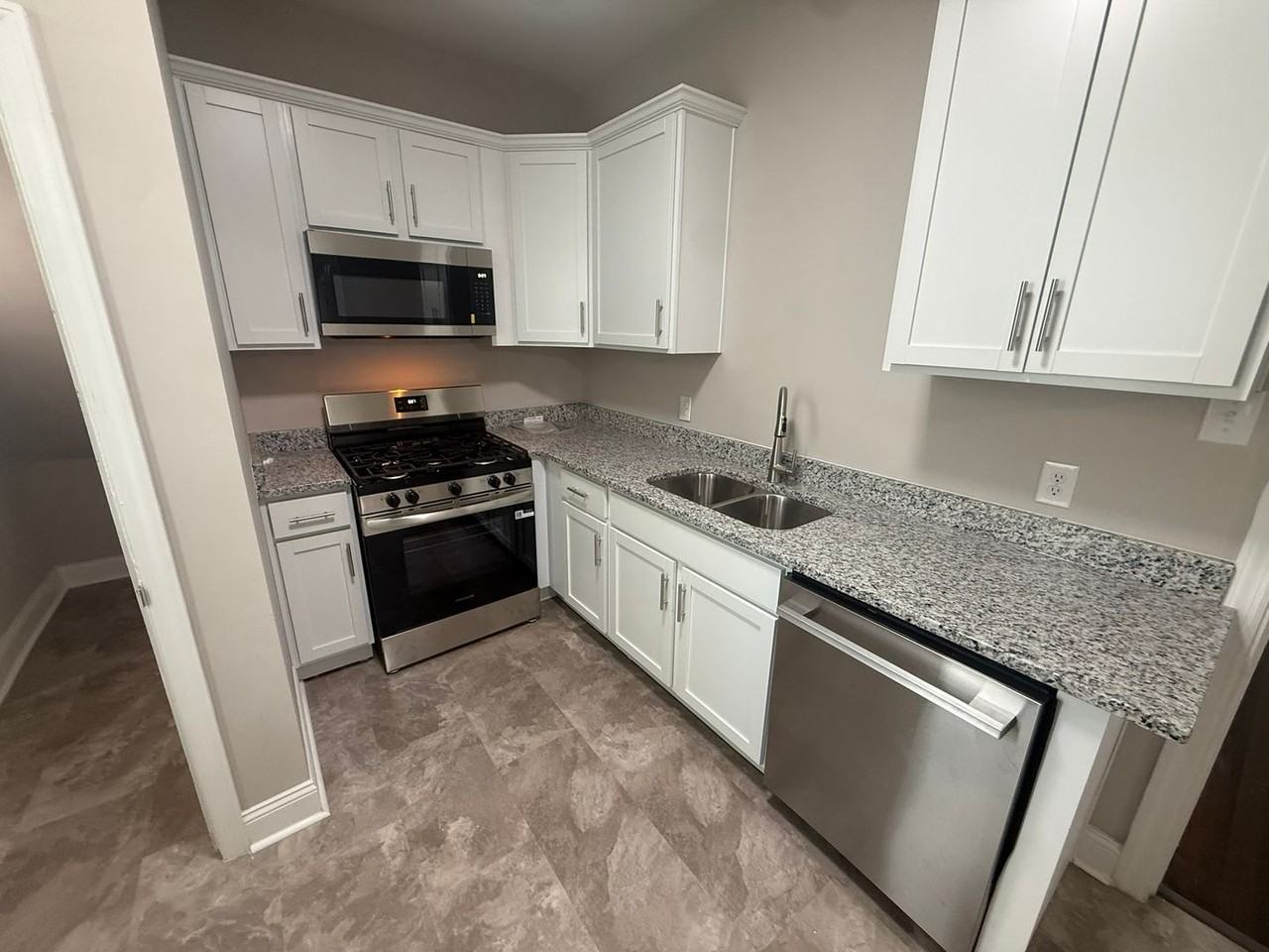 2012 Ingram Ave - Photo 7 of 21
