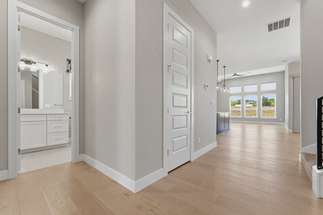 1768 Barefoot Dr - Photo 6 of 26
