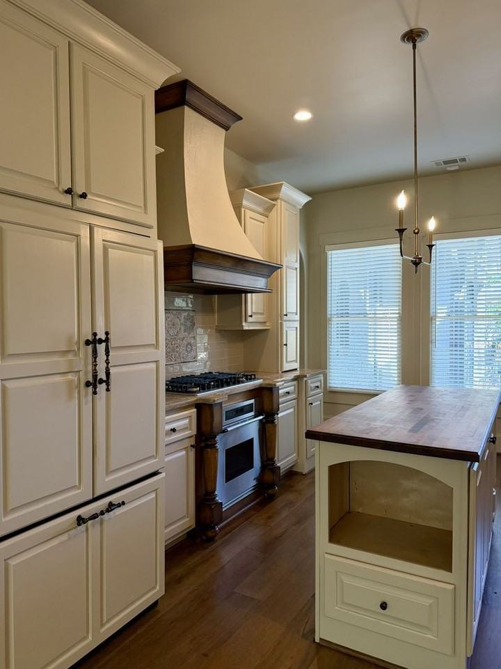1067 Glenwood Dr - Photo 5 of 10