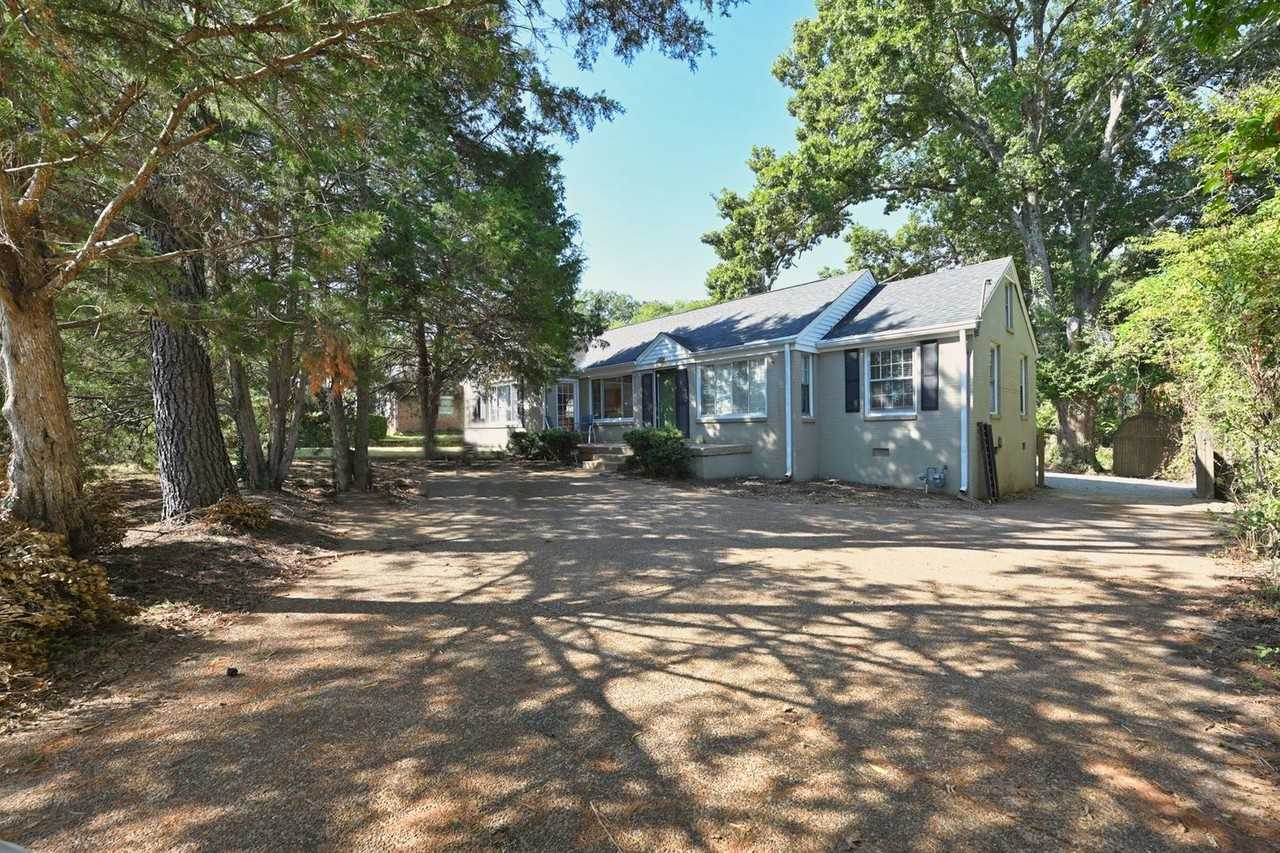 137 White Bridge Pike - Photo 3 of 32