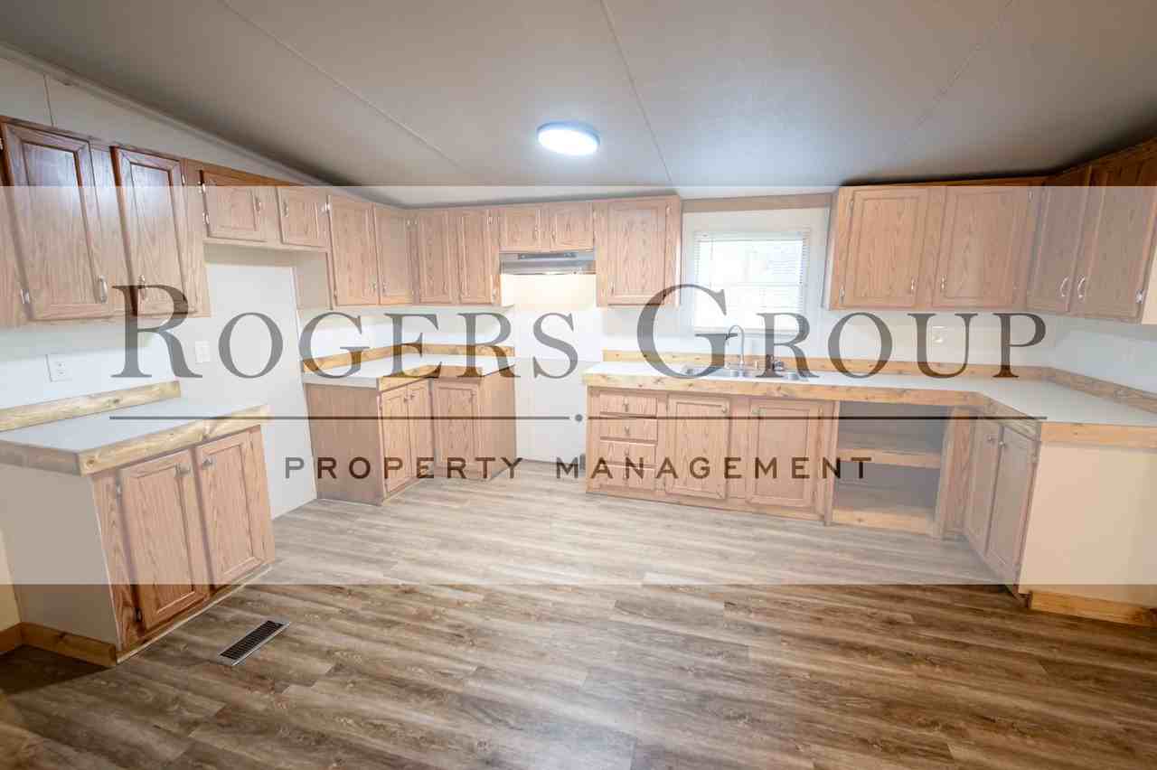54 Mansfield Ln - Photo 2 of 12