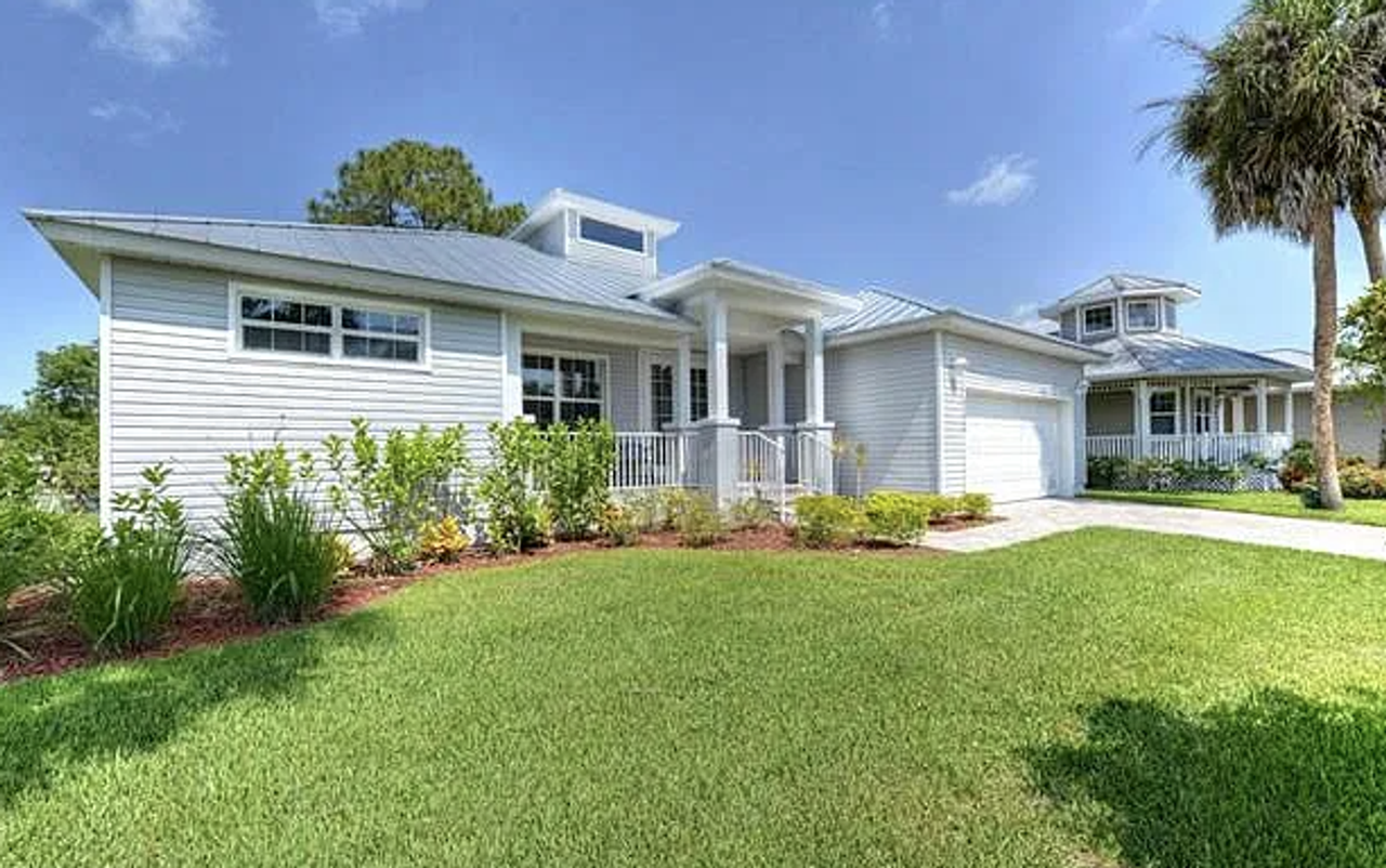 27020 Flamingo Dr - Photo 2 of 7
