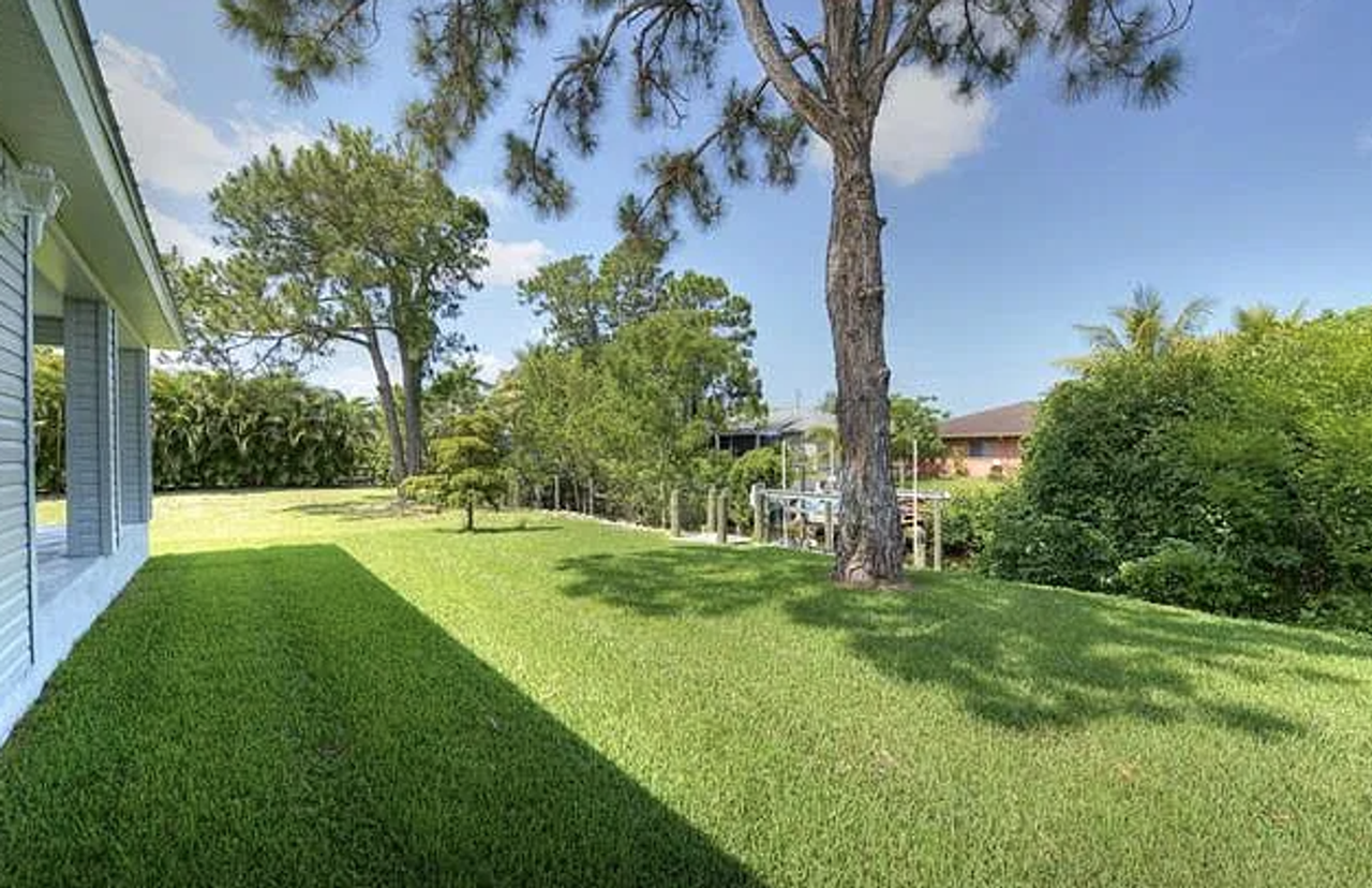 27020 Flamingo Dr - Photo 4 of 7