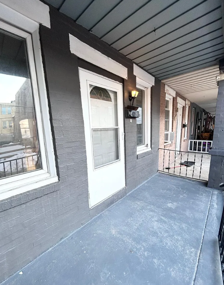 1605 S Marston St - Photo 2 of 17