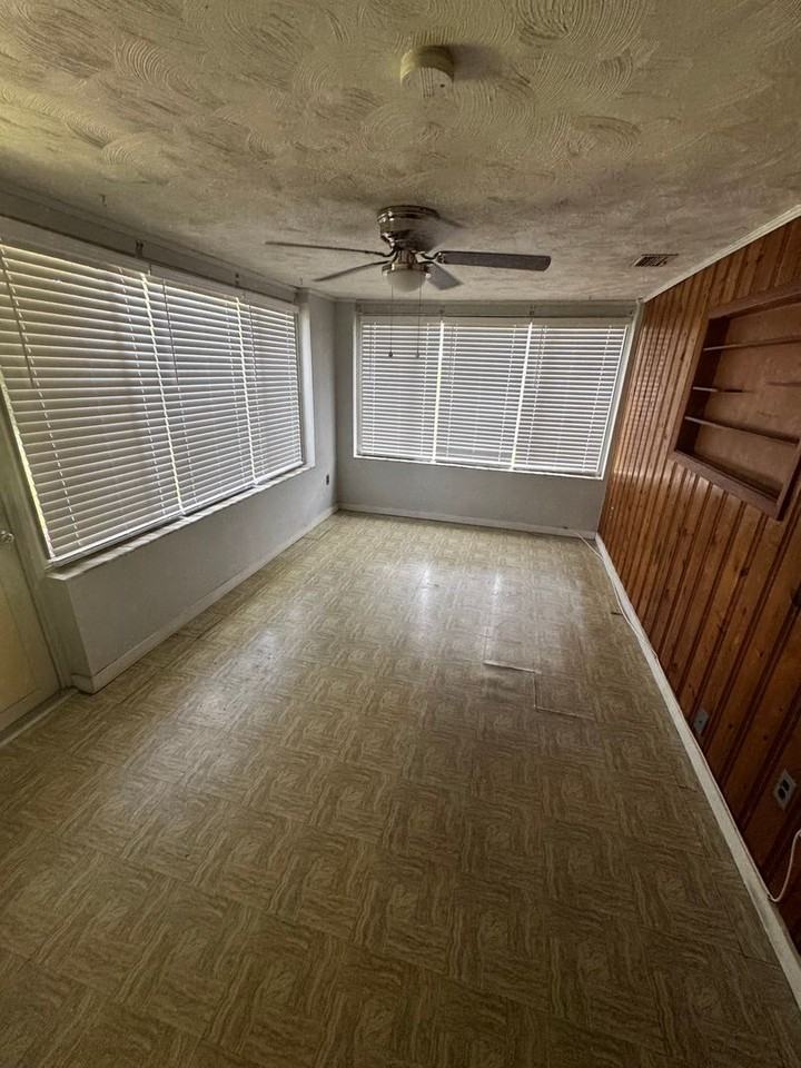 401 W Seminole Ave - Photo 4 of 7