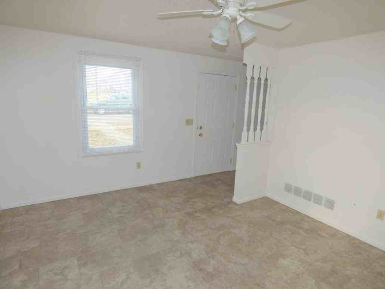 5527 Hoagland Ave - Photo 2 of 13
