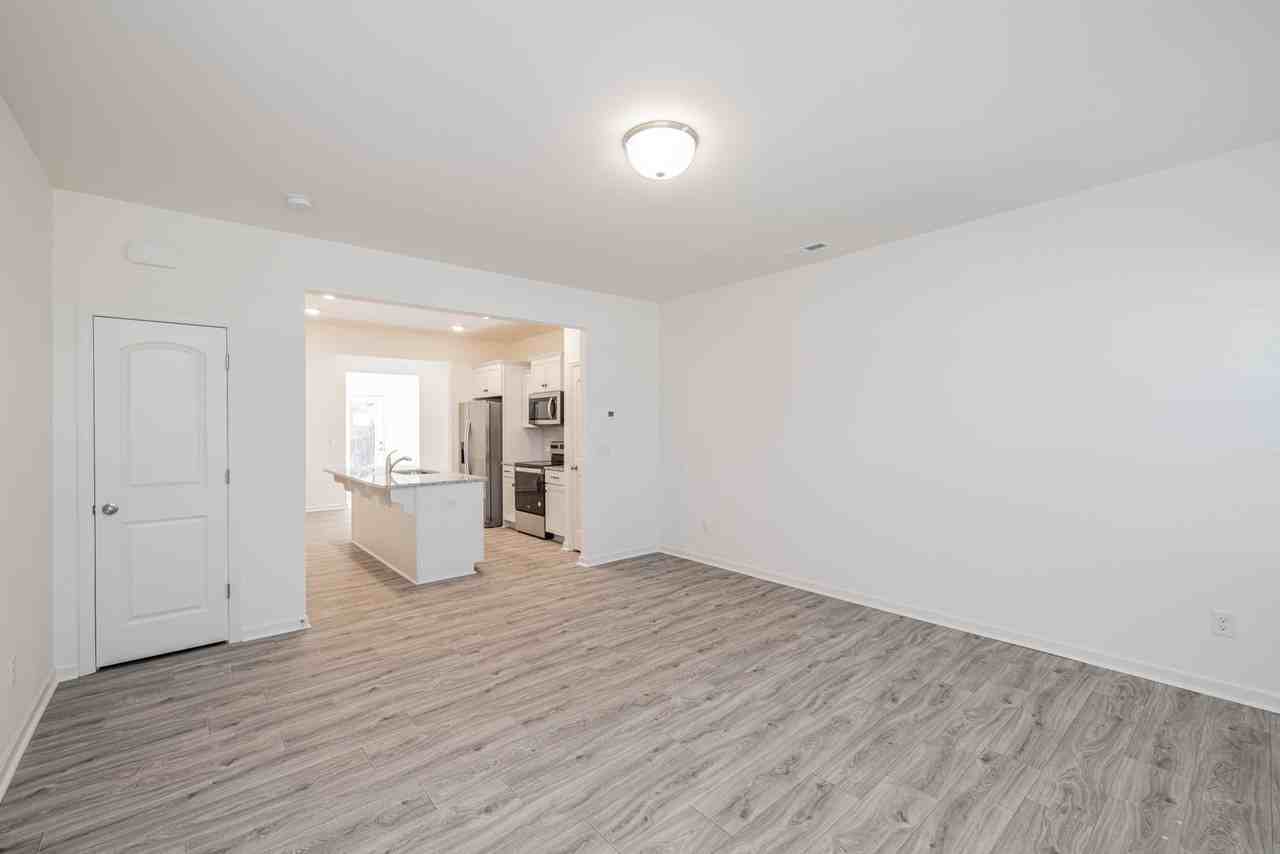 117 Grover Ct - Photo 4 of 22