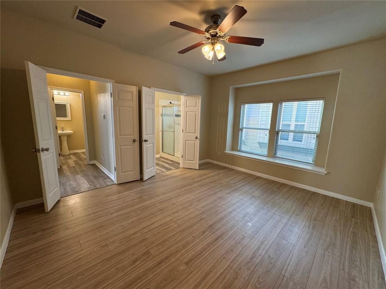 15207 Verela Dr - Photo 6 of 11
