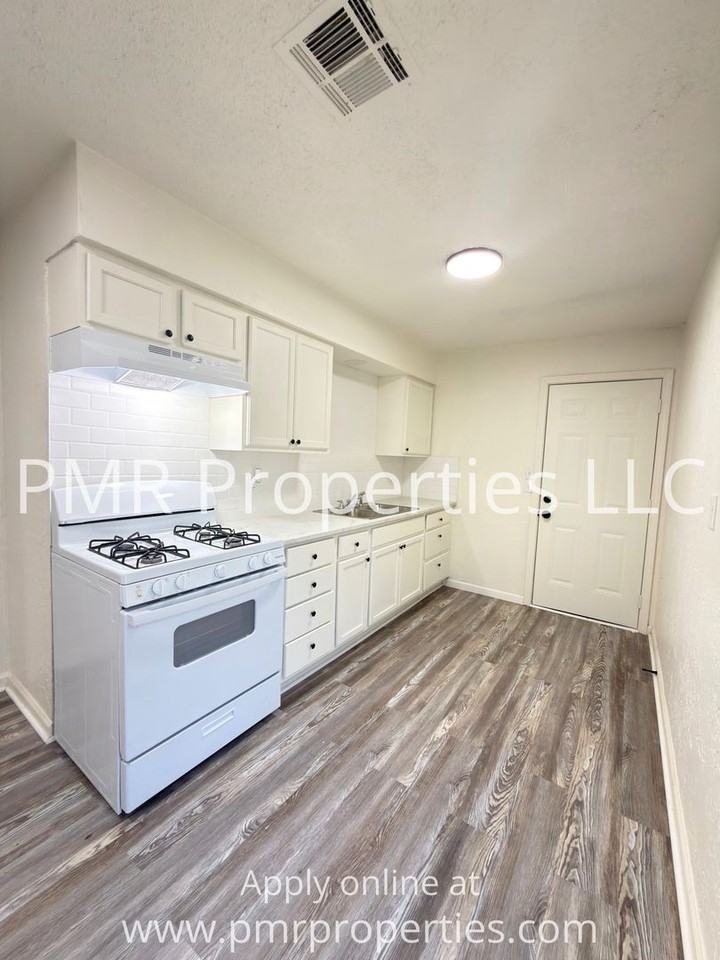 708 Nw 34th St - Photo 4 of 8