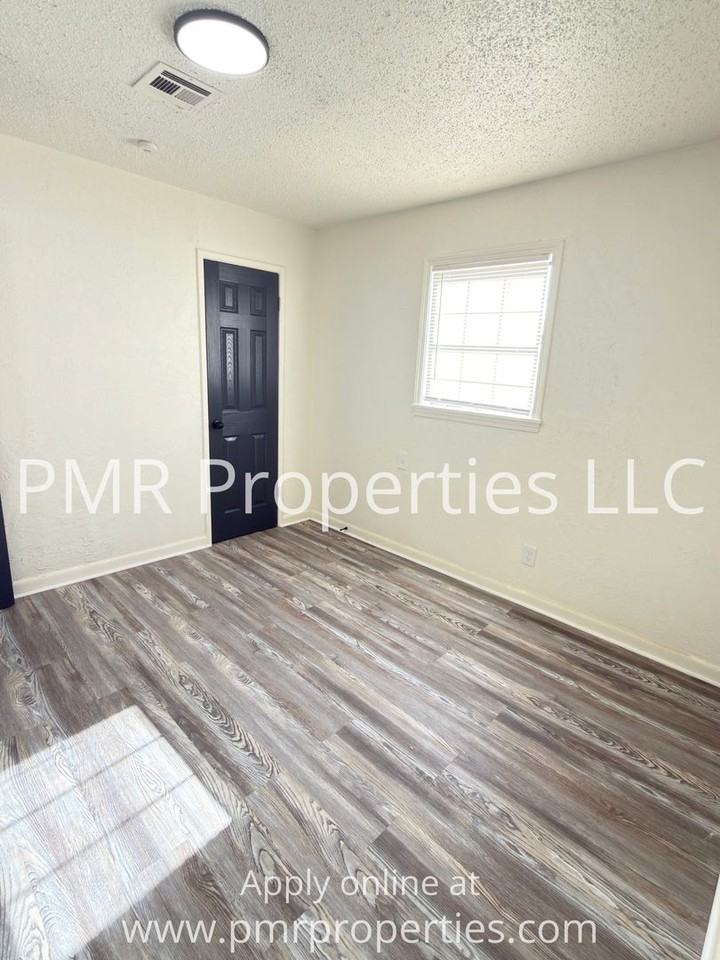 708 Nw 34th St - Photo 5 of 8