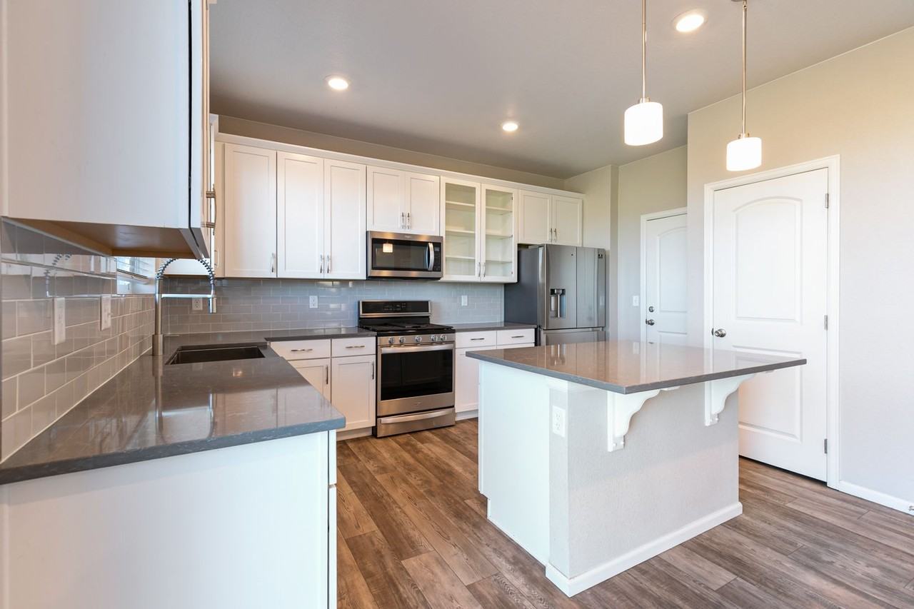 3025 Pawnee Creek Dr - Photo 3 of 30