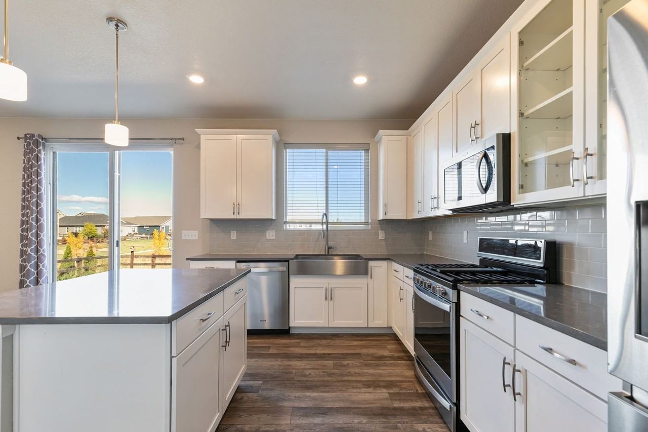 3025 Pawnee Creek Dr - Photo 4 of 30