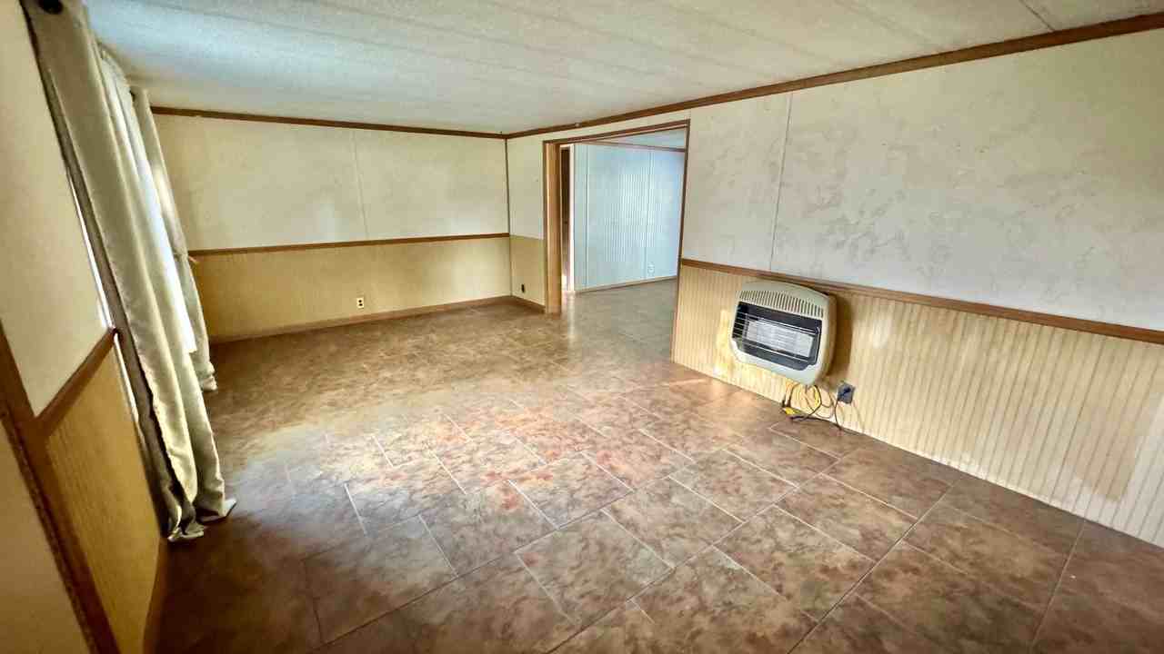 238 Cedar Tree Dr - Photo 2 of 19