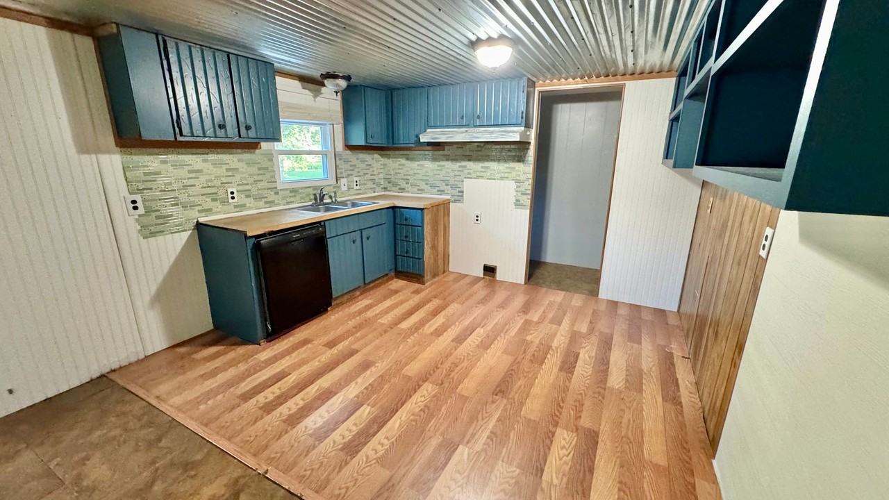 238 Cedar Tree Dr - Photo 3 of 19