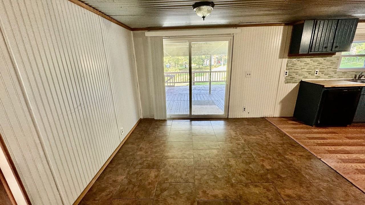 238 Cedar Tree Dr - Photo 4 of 19