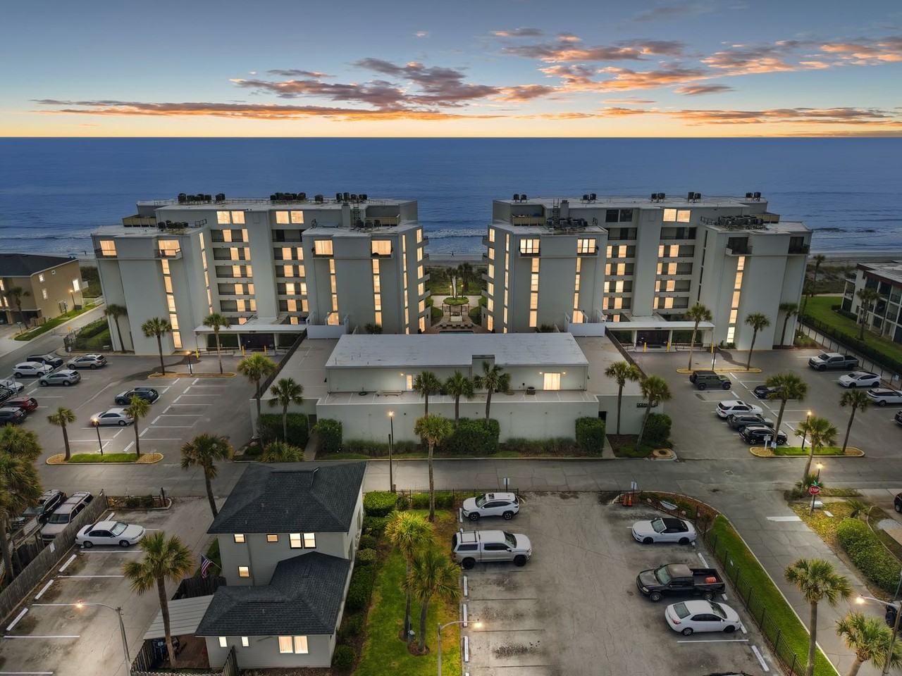 2200 Ocean Dr S - Photo 2 of 50