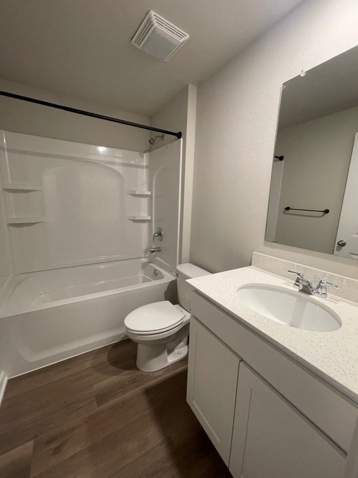 11612 Port Royal Dr - Photo 4 of 19