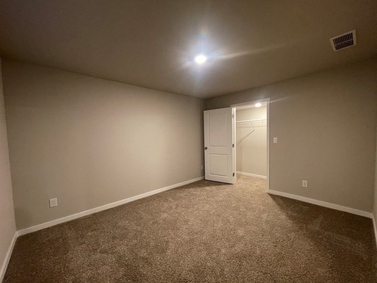 11612 Port Royal Dr - Photo 5 of 19