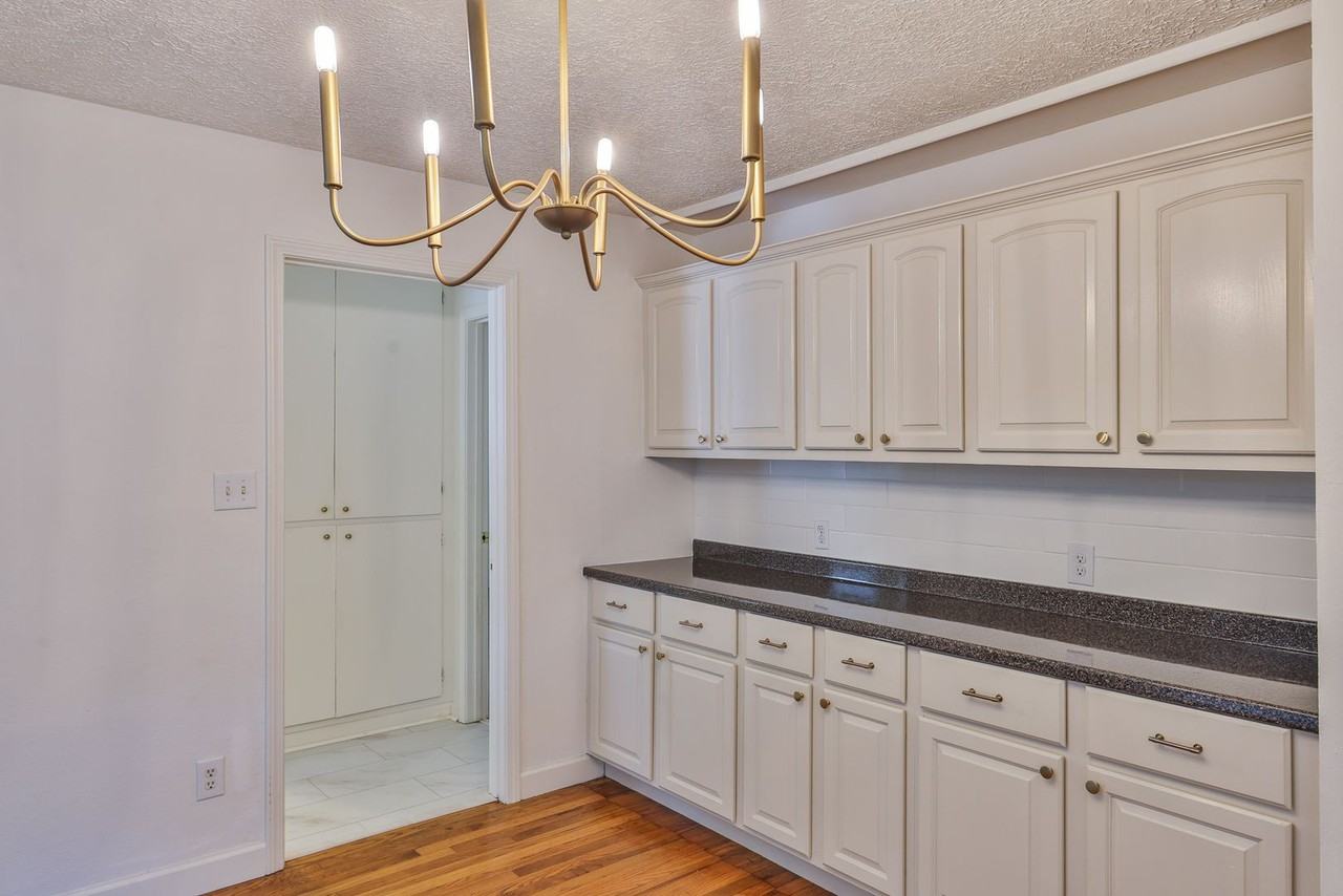 206 Christine St - Photo 7 of 25
