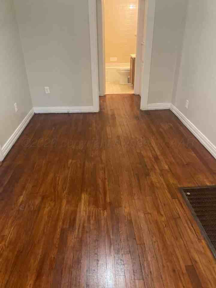 2225 S Taylor St - Photo 4 of 7