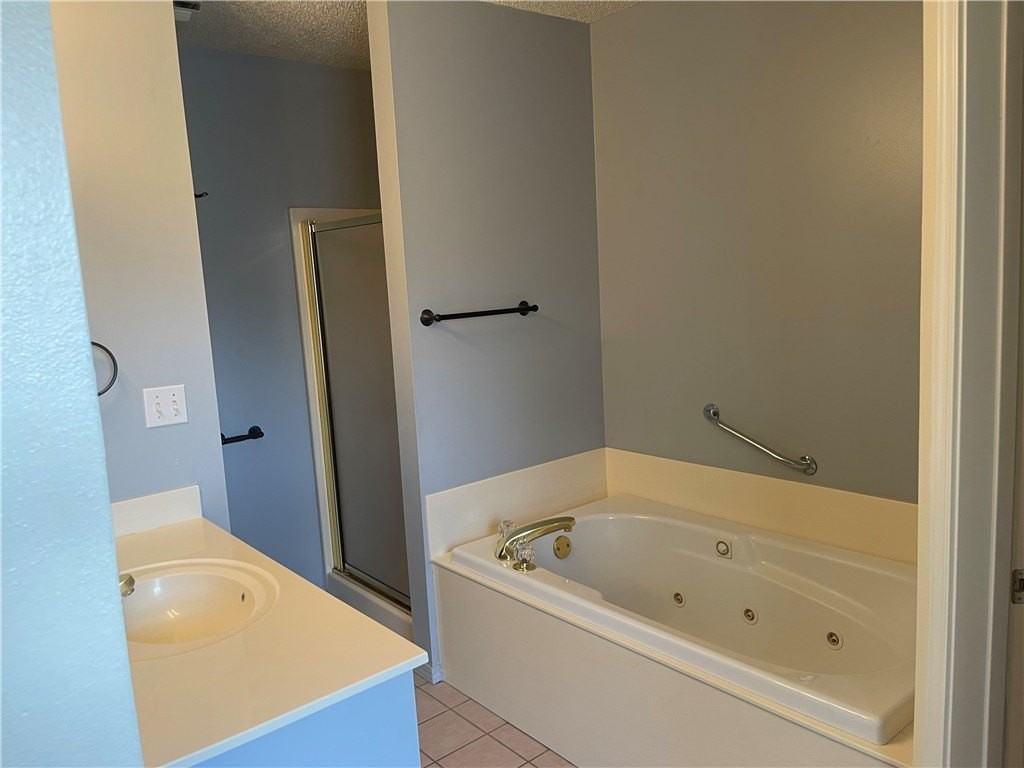 4 Iris Way #A - Photo 4 of 8
