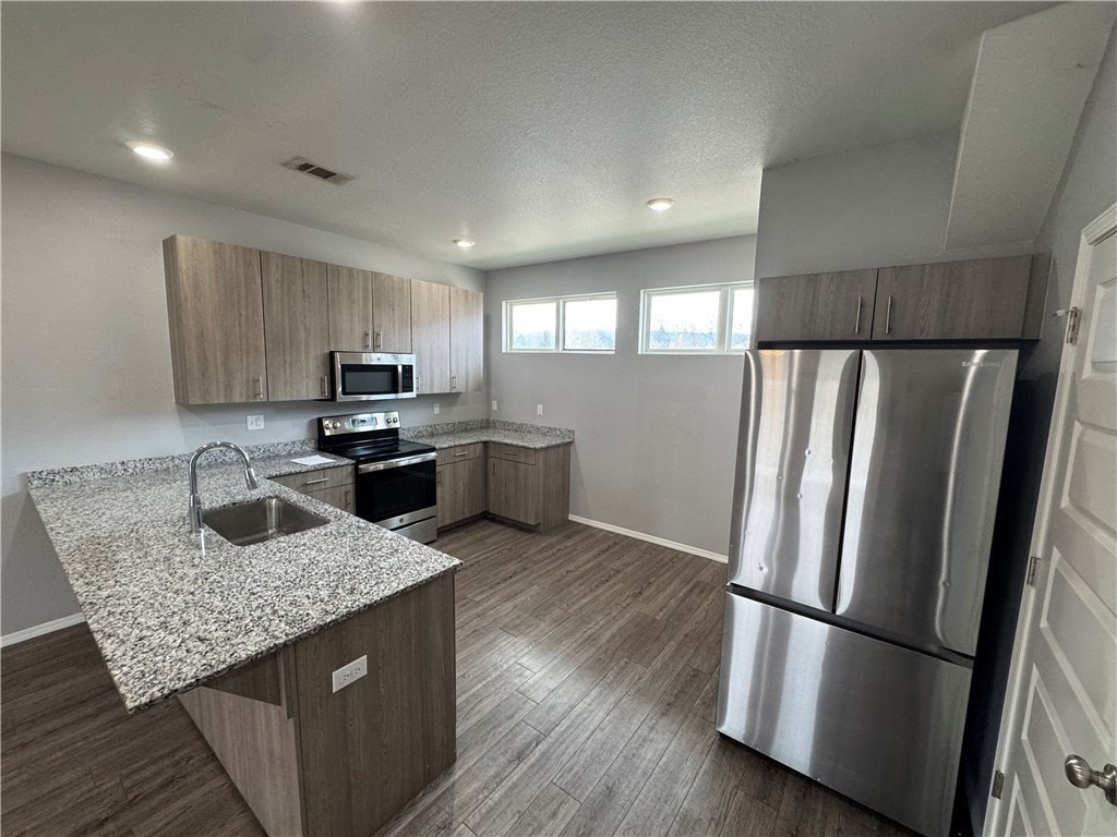 1520 S Razorback Rd - Photo 5 of 21