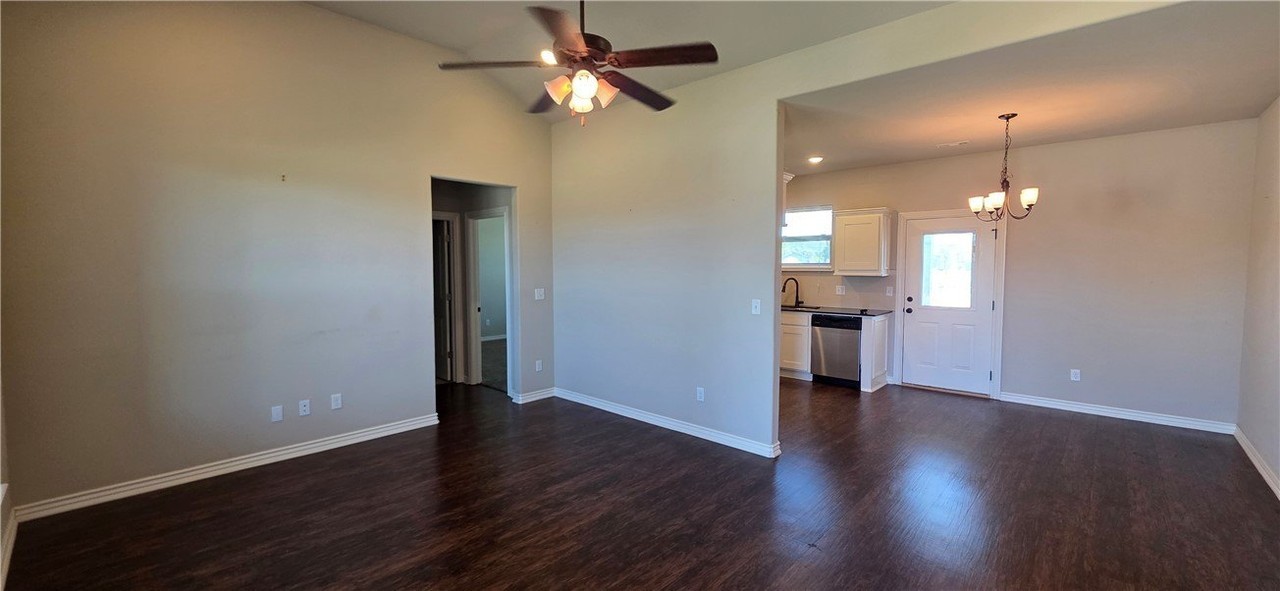 340 Brigade Blvd - Photo 2 of 9