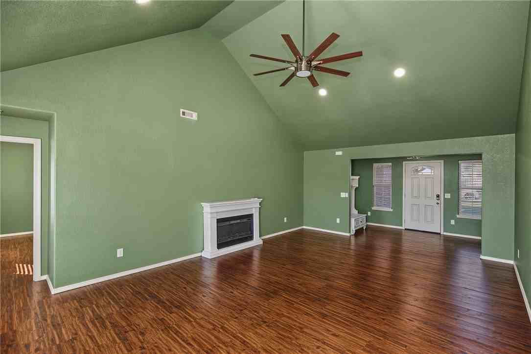 4103 Sw Limestone Ave - Photo 6 of 18