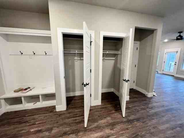 2735 S Olive Ct - Photo 3 of 21
