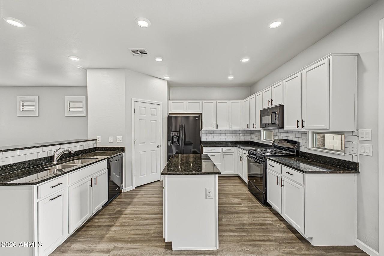 36909 N Coronado Ln - Photo 7 of 50