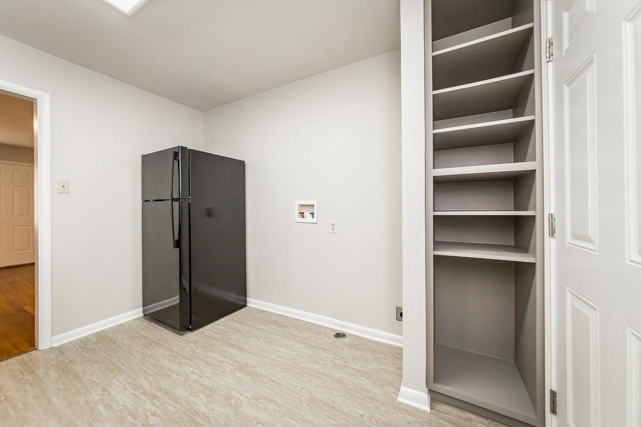 221 N Fillmore St #1 - Photo 3 of 11
