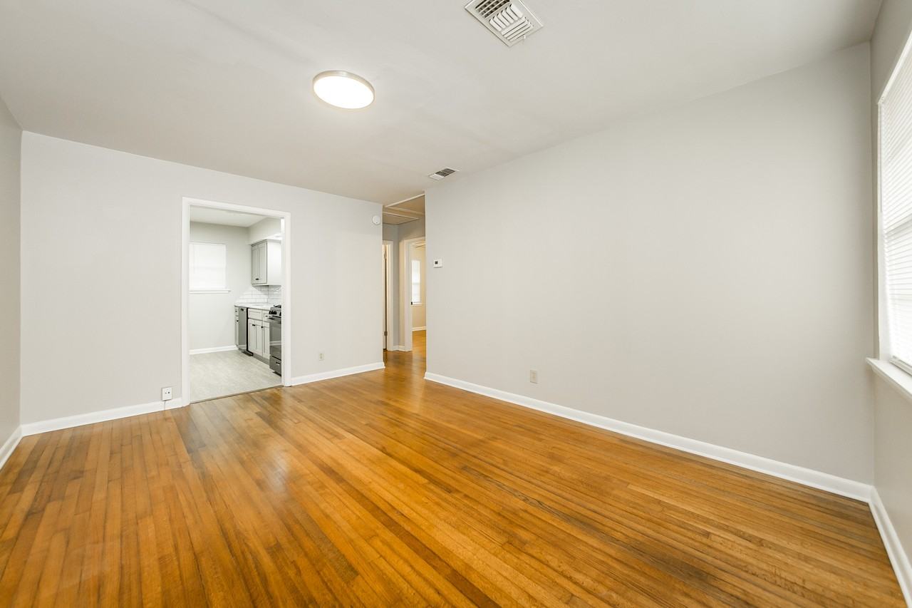 221 N Fillmore St #1 - Photo 5 of 11