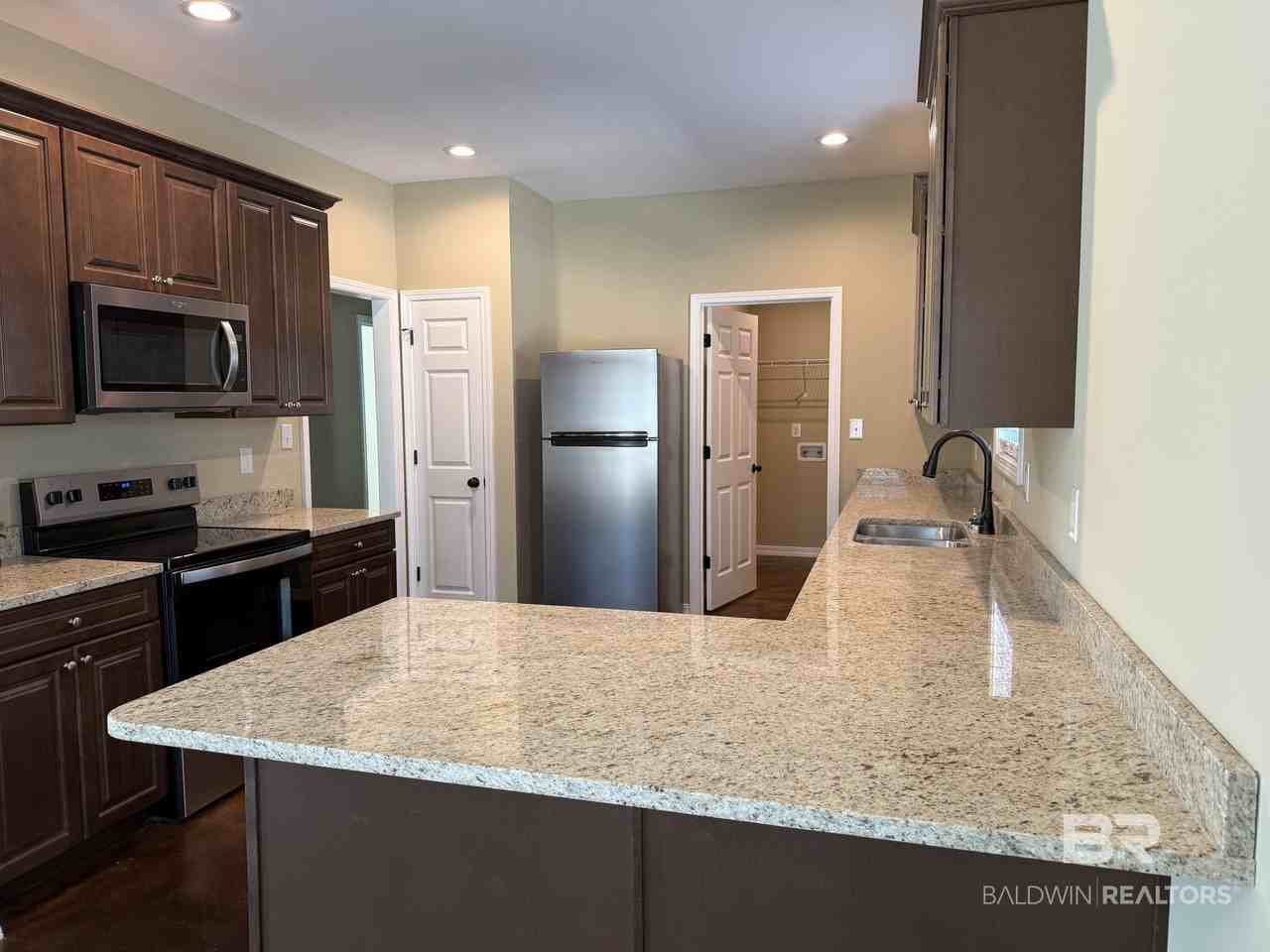 33720 Stables Dr #A - Photo 3 of 8