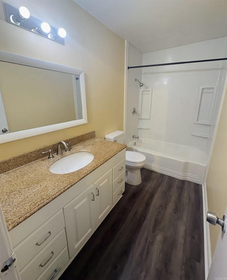 4719 West St - Photo 5 of 13