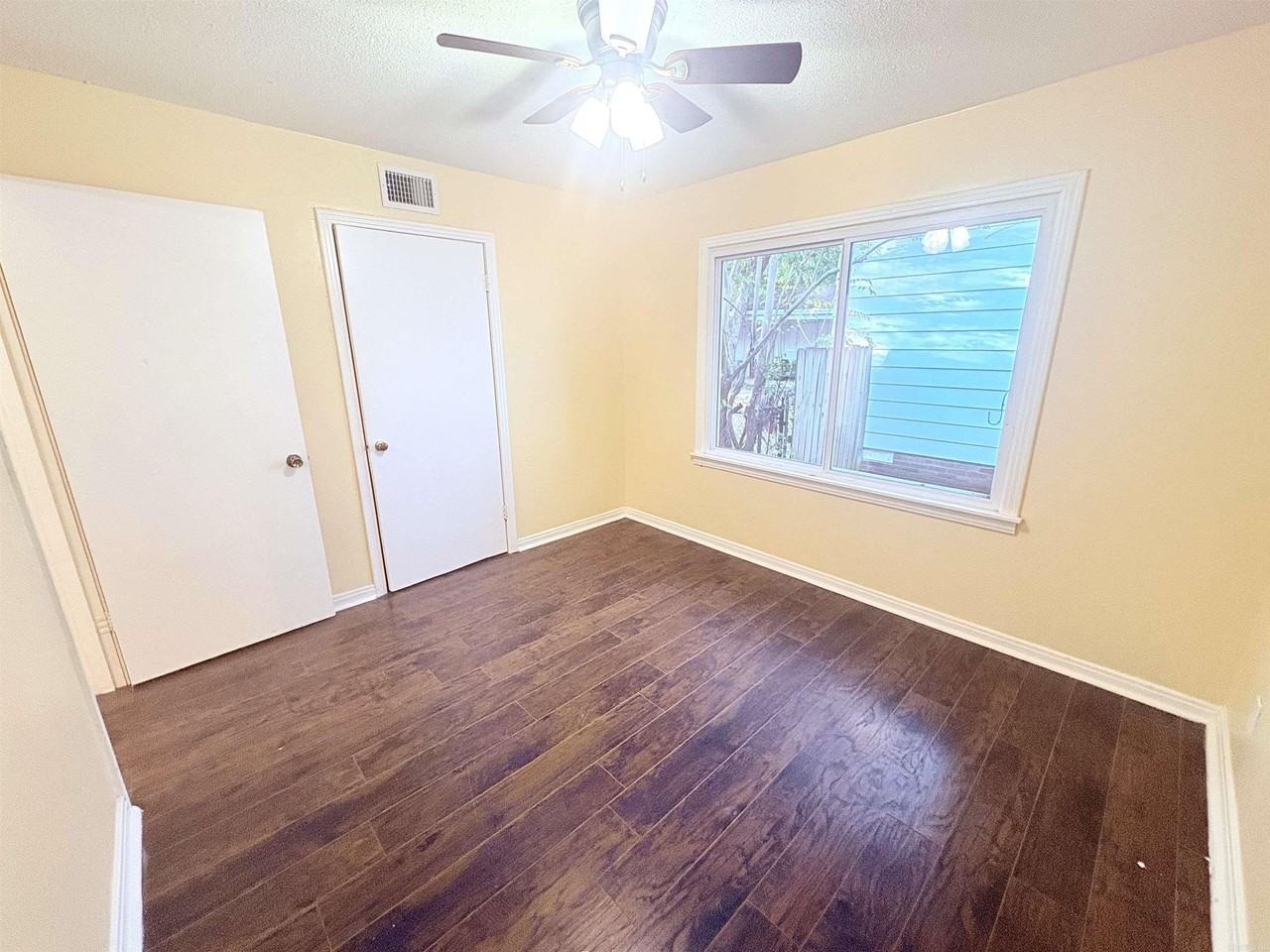 4719 West St - Photo 6 of 13