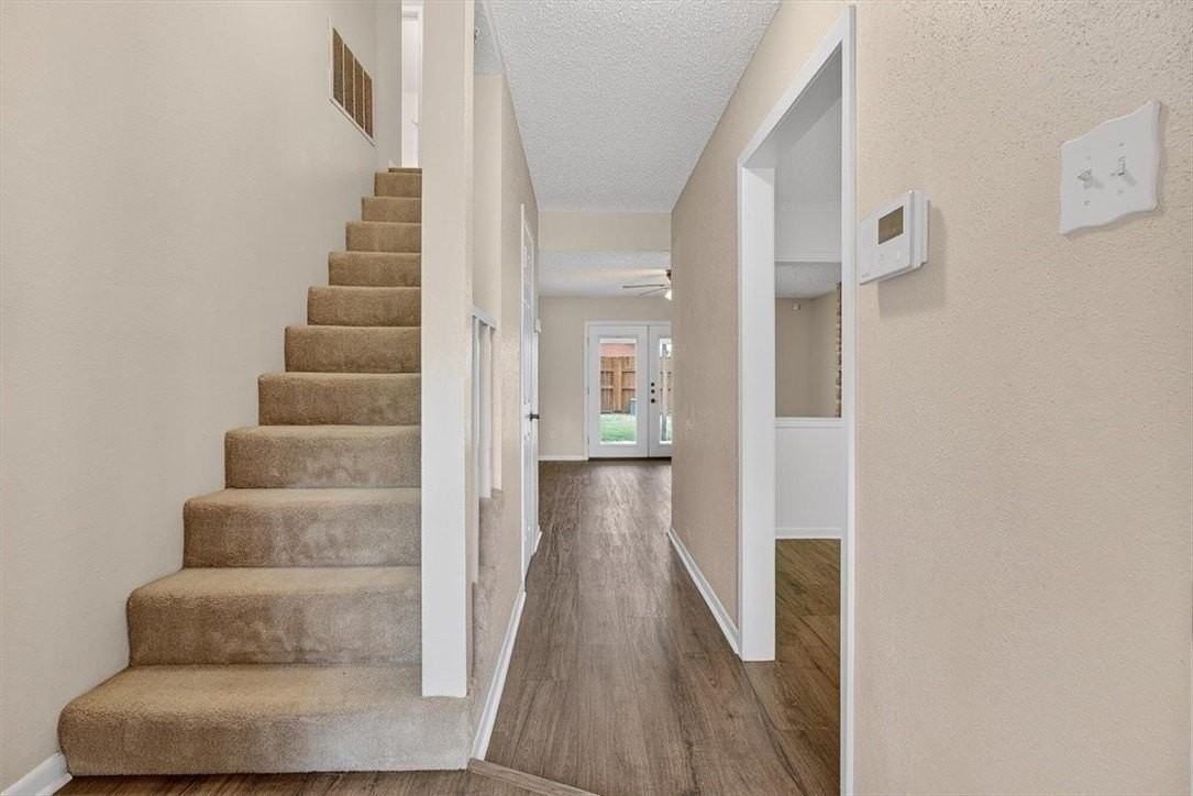 4026 Northwood Dr - Photo 2 of 40
