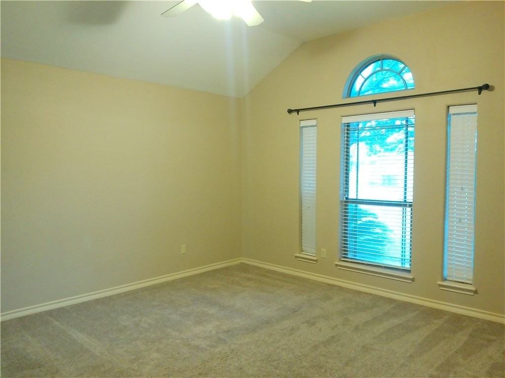 2514 Windblown Dr - Photo 5 of 12